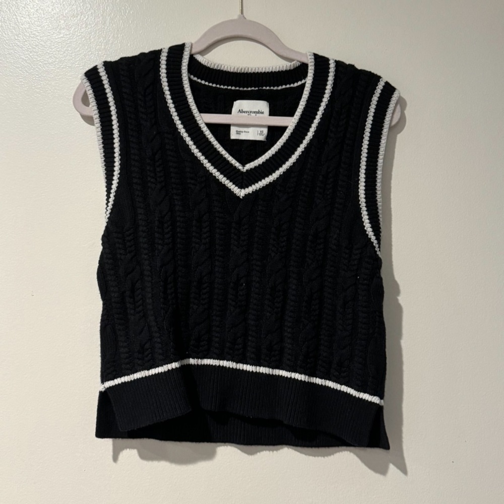 Abercrombie and Fitch Sweater Vest